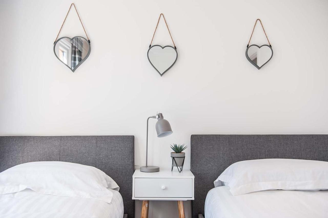 Hotel Hideaway By Liv Retreats à Southrey  Extérieur photo